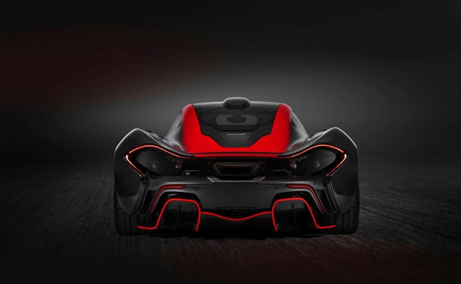  McLaren MSO P1 Black and Red 2015 года  (фото 3 из 4)
